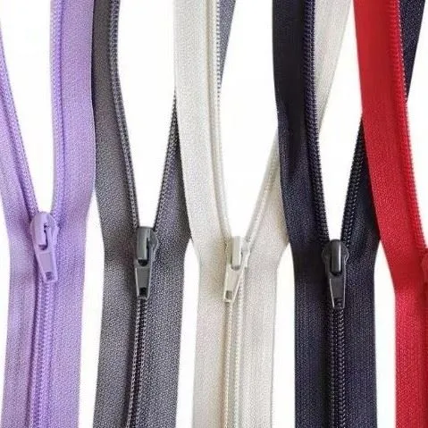 Metalinis užtrauktukas atviro tipo drabužių priedai